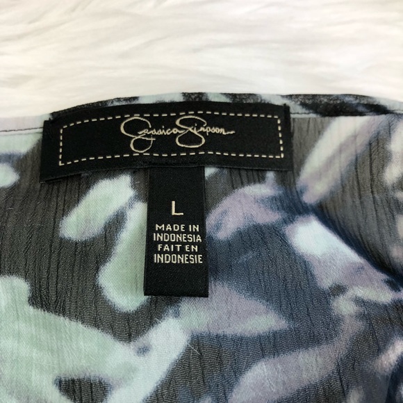 Floral Flutter Top by Jessica Simpson, Size L - Picture 5 of 8